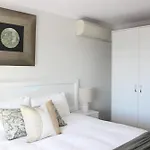 Battery Point Apartment On Hampden