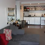 Battery Point Apartment On Hampden